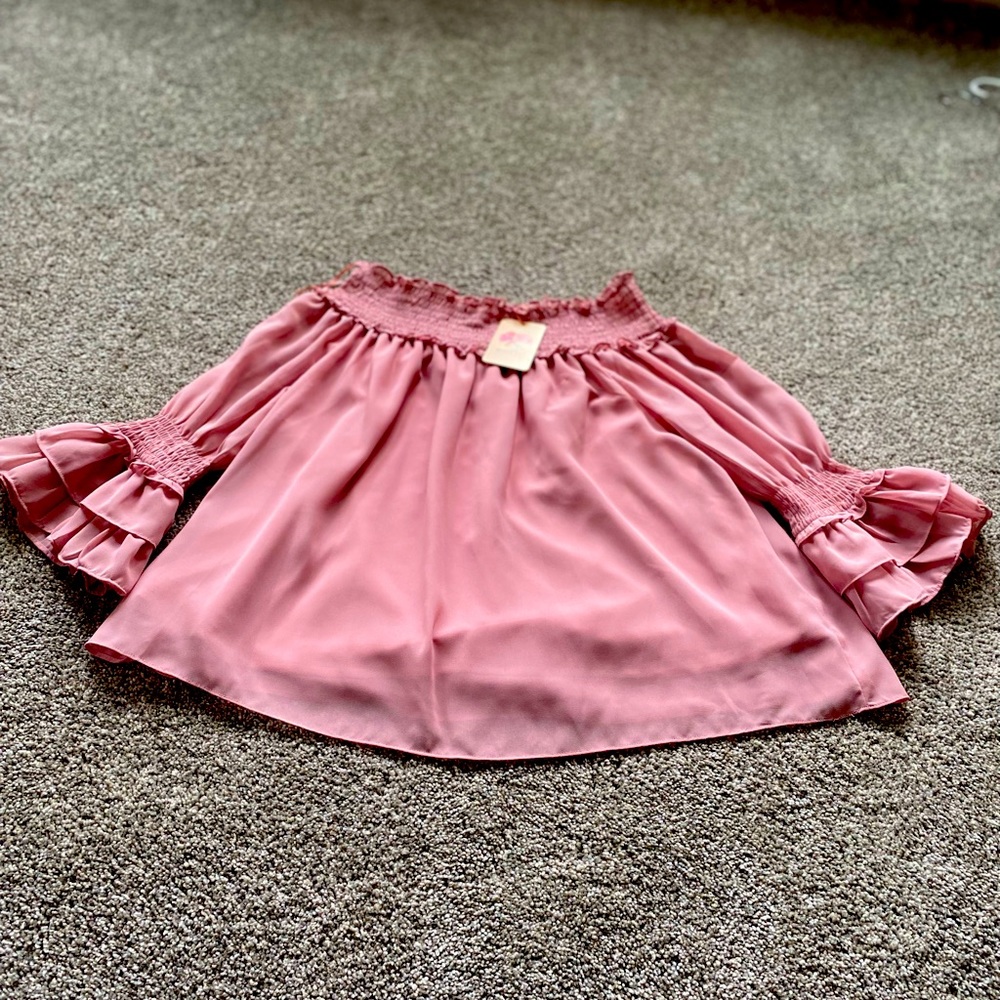 Boutique off the shoulders top